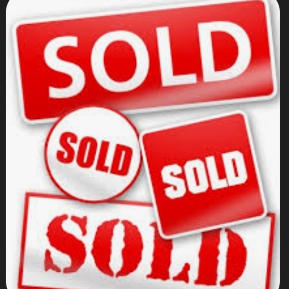 **SOLD**10k Jade multi colored ring, sz8